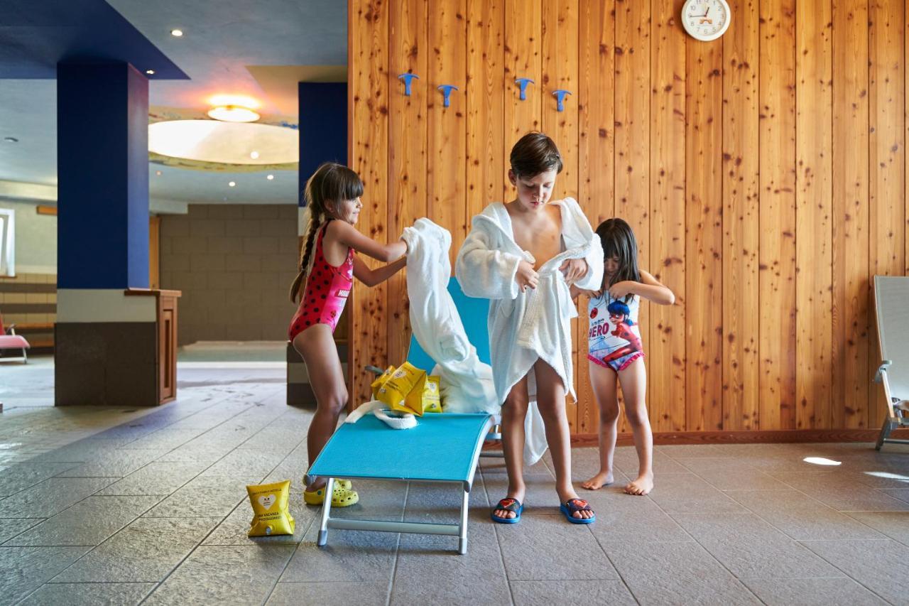 Family Hotel Andes - Only For Family Виго-ди-Фасса Экстерьер фото